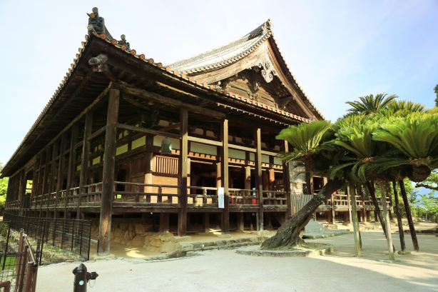 Hokoku-jinja (Senjokaku Pavilion)
