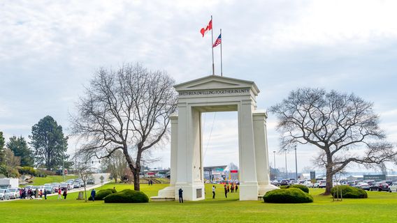 Peace Arch Provincial Park