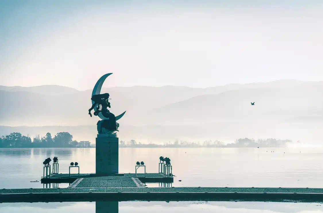 Hotels near Qionghai Moon Bay