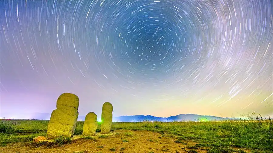 Hotels near Grassland Stone Human Scenic Area