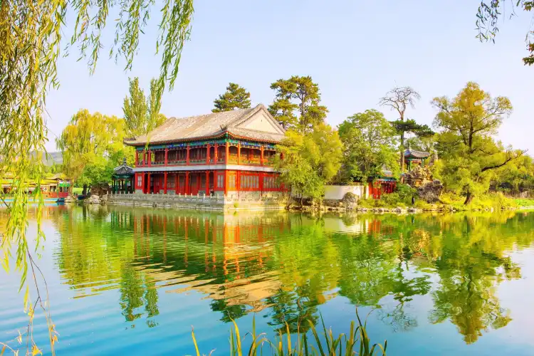 Hotels in der Nähe von Temple of Universal Happiness (Pule si)