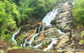 วัดน้ำตกโตนงาช้าง