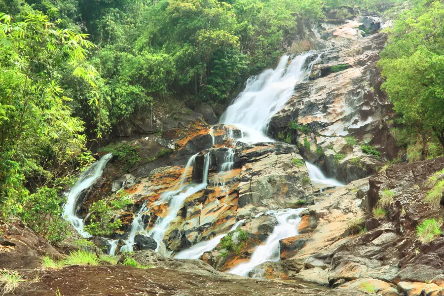 Wat Namtok Tone Nga Chang