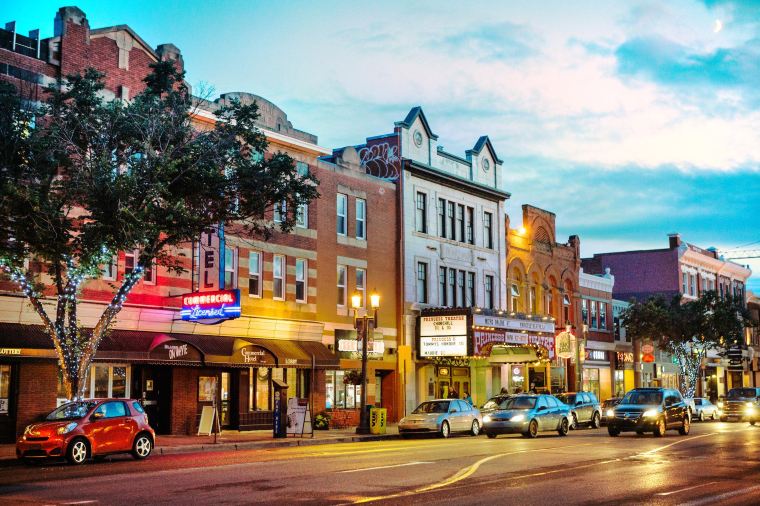 エドモントン空港は自分の行先に合わせてラウンジを選ぼう！
