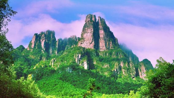 พื้นที่ท่องเที่ยวภูเขาเป่ยเตย