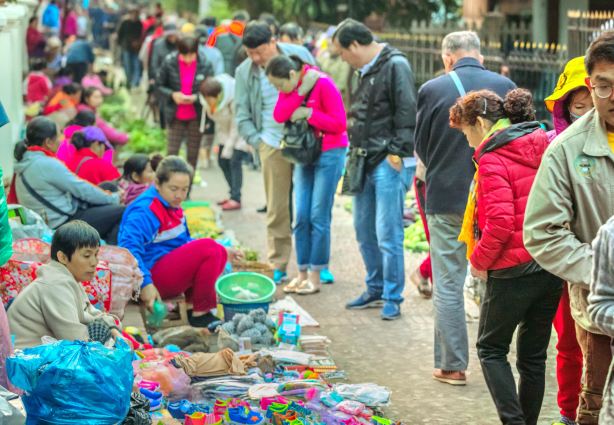 Phosy Market