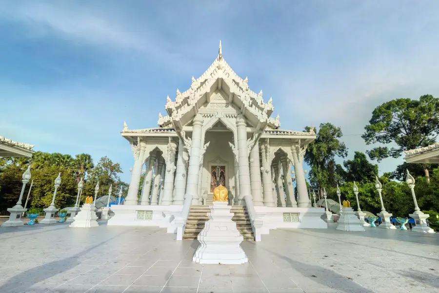 Wat Kaeo Korawaram