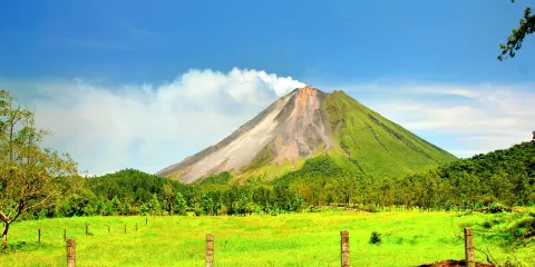 阿雷納火山國家公園