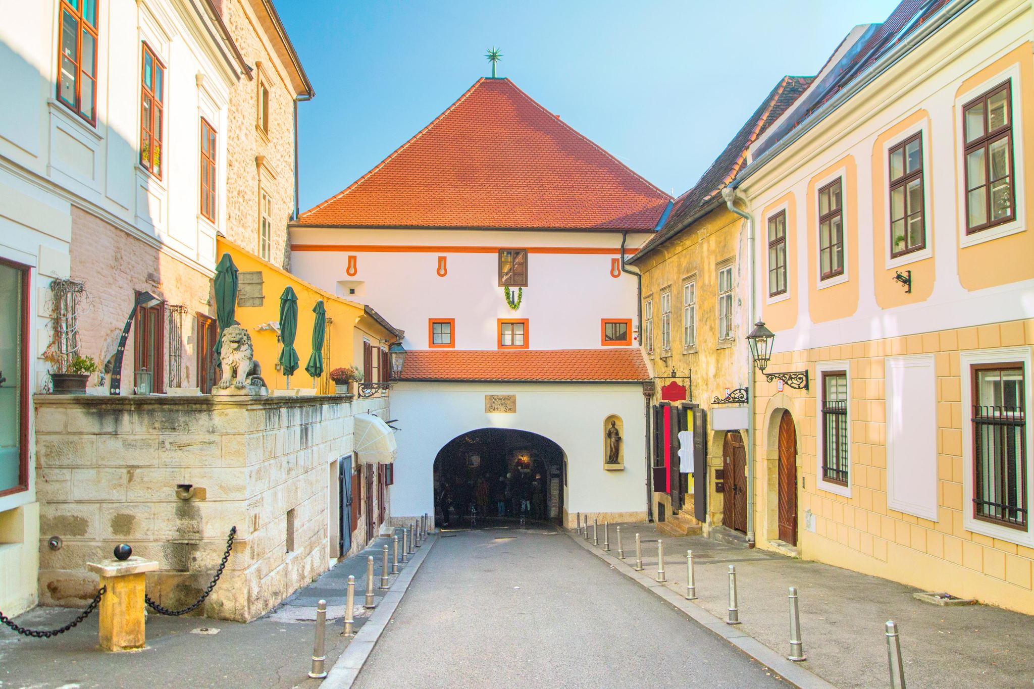 Croatia Ban Jelacic Square + Lotrscak Tower + Gallery Klovićevi Dvori