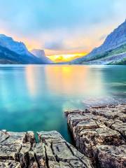 montana famous places to visit Glacier National Park