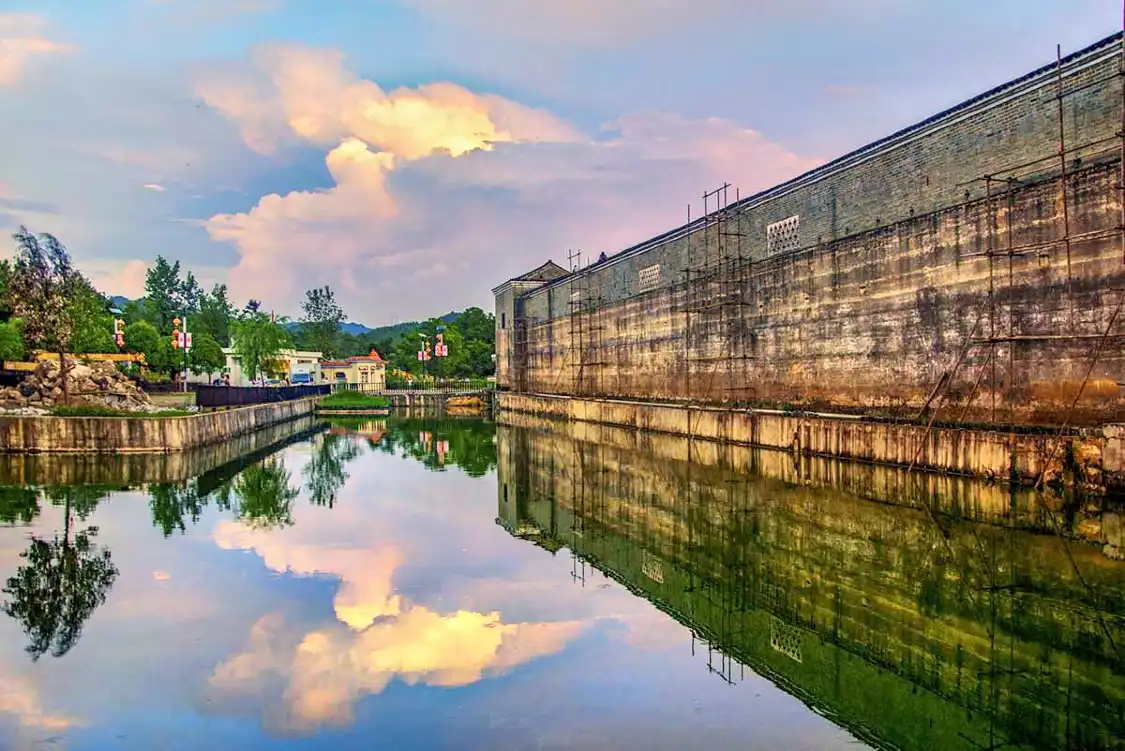 Hotels near Guanxi Xinwei Scenic Area