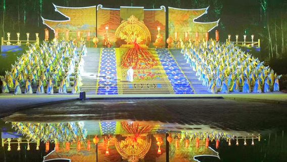 Реализация спектакля "Легенда Хуэй-эн" в маленьком городке Цуй-Хуэй