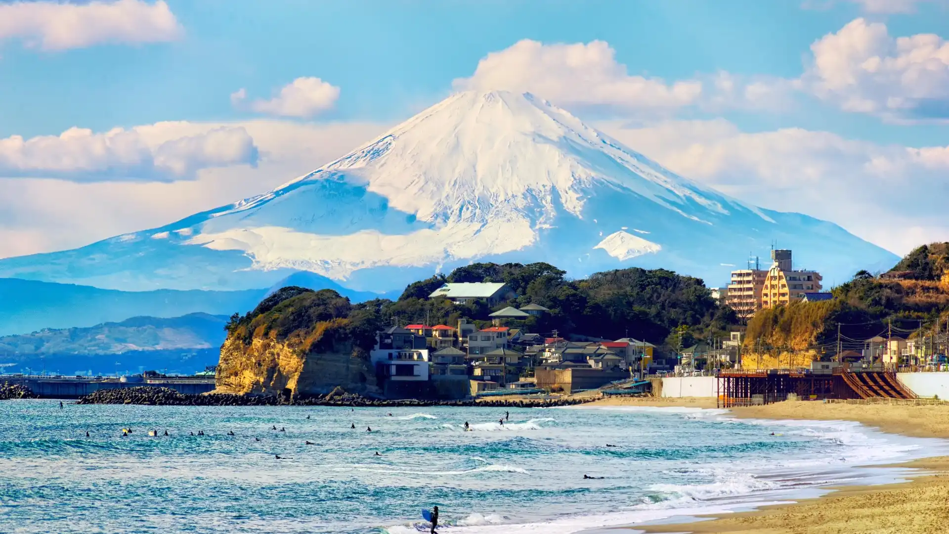 Hotels near Shonan Beach