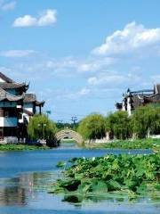 Qinhuang Island China Lotus Garden Manor of the Region of Rivers and Lakes—Nandaihe International Entertainment Center branch