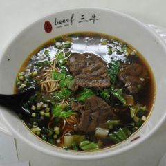 三牛牛肉麵 User Photo