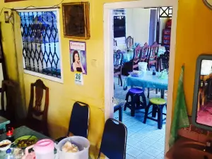 Rumah Makan Nasi Kuning Saroja Manado