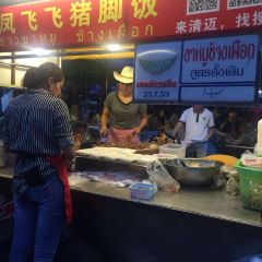 Chang Phueak Pork Leg Rice User Photo