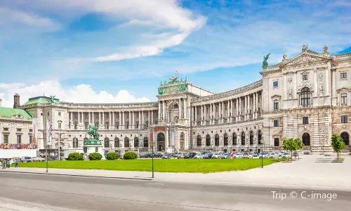 Heldenplatz