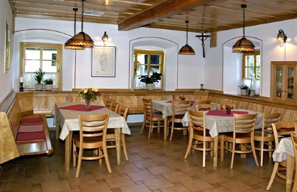 羅特維尼克農場酒店