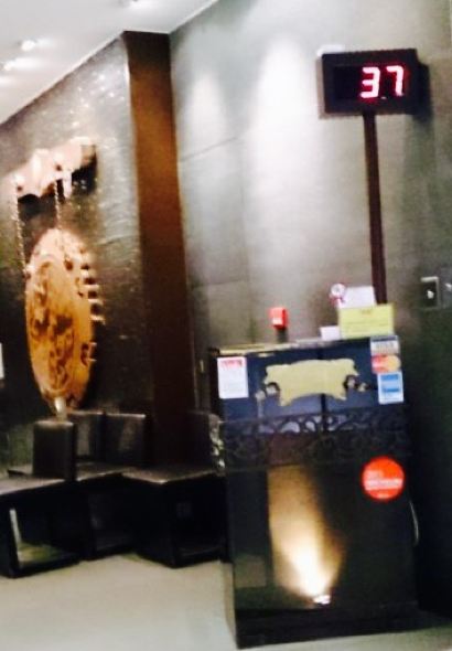 TASTY CONGEE & NOODLE WANTUN SHOP (IFC Branch)