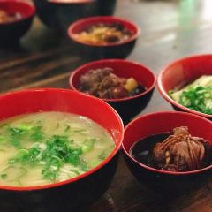 ZhenRu Mutton Guan 여행 사진