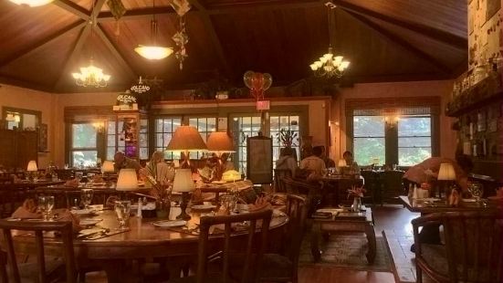 Kilauea Lodge and Restaurant