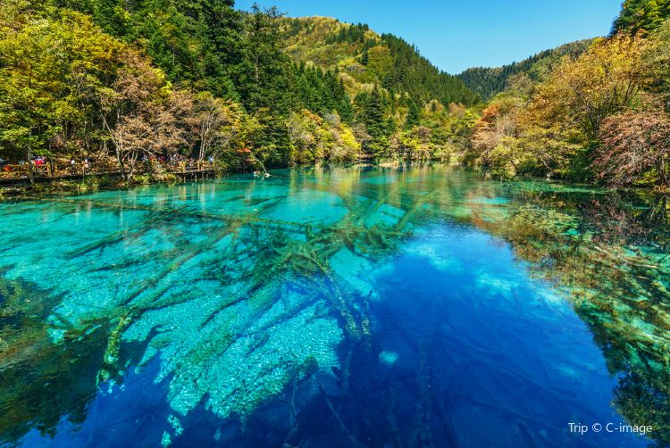 Jiuzhaigou Scenic Area