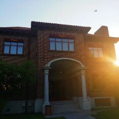 Maxim's DE PARIS User Photo