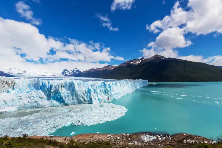 Hotels near Perito Moreno Glacier