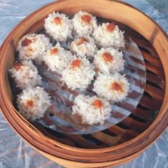 YI ZHAN DENG User Photo