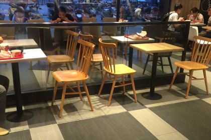 肯德基（宜興車站店）