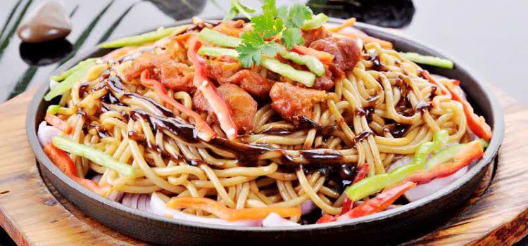 Guoqiaoyuan· Chicken Soup Rice Noodles (dezhouyi)