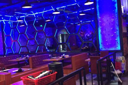 南极茶餐厅(燕泉广场店)