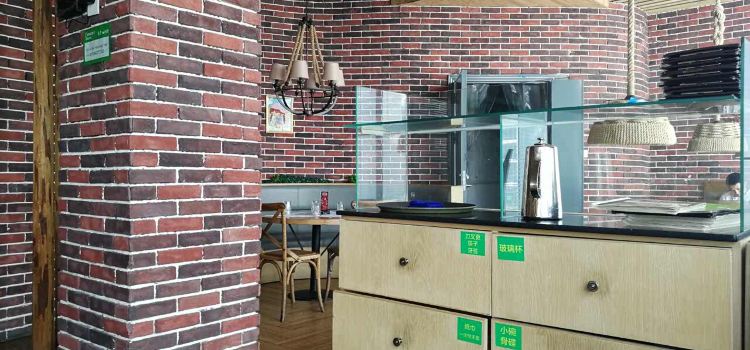 绿茵阁咖啡餐厅(新天地商业广场宜城店)