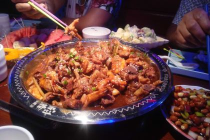 蛮横鸡爪煲(龙贵店)