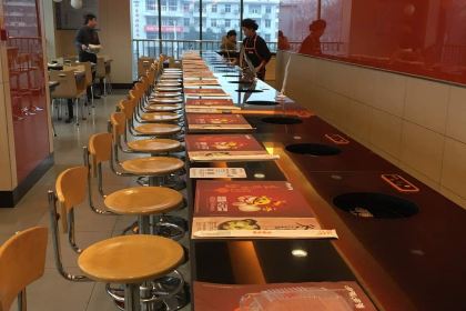 呷哺呷哺(邢台世贸天街店)