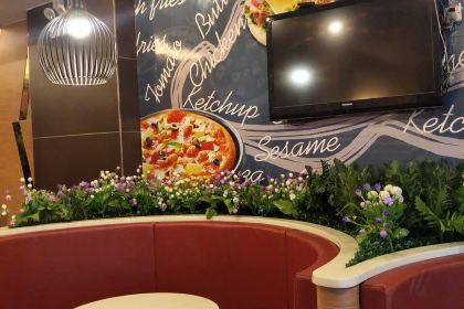 DE YI BAO HOU ZHAI DIAN