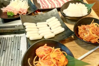 Xinshiqi Barbecue (haiyunanluyinxiangcheng)