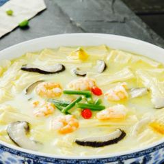 HE ZHEN ZHU  Xiao Guo Mi Fan 여행 사진