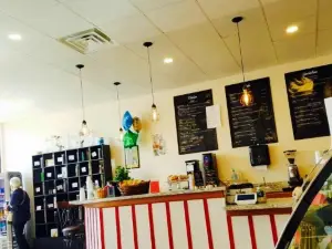 Manny's Handcrafted Gelato & Cafe