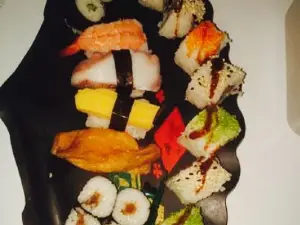 Ring Sushi & Hotfood