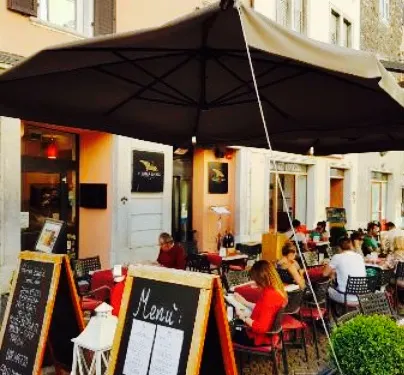 Golden Eagle Street Bar