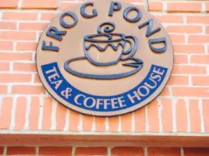 Frog Ponds Cafe