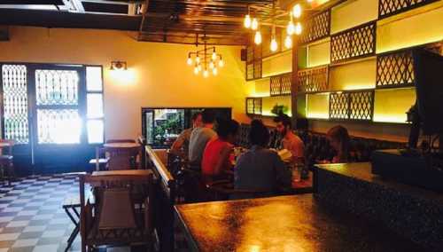 La. Chronique cafe & bistro