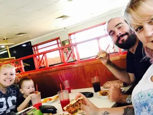 Pizza Hut Toowoomba Dine In