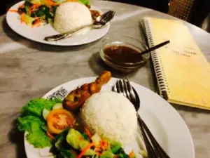 Senthong Sari Restaurant