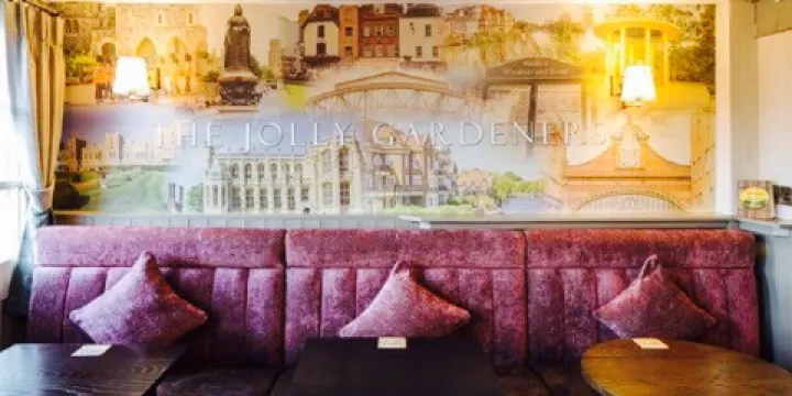 Jolly Gardener's Pub