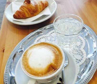 Petit Cafe