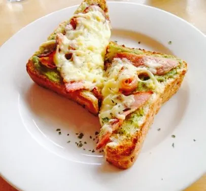 Renata's on Mapleton