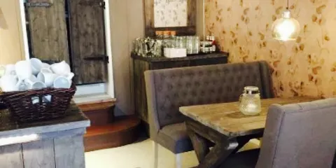 Vi Fire Cafe & Interior